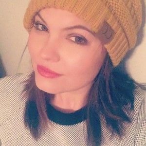 Meet your Posher, Candace